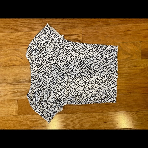 BRANDY MELVILLE FLORAL BUTTON UP RUFFLE TOP - Picture 6 of 6